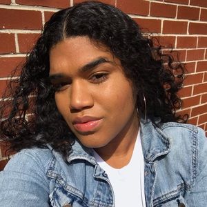 Meet your Posher, Aileen